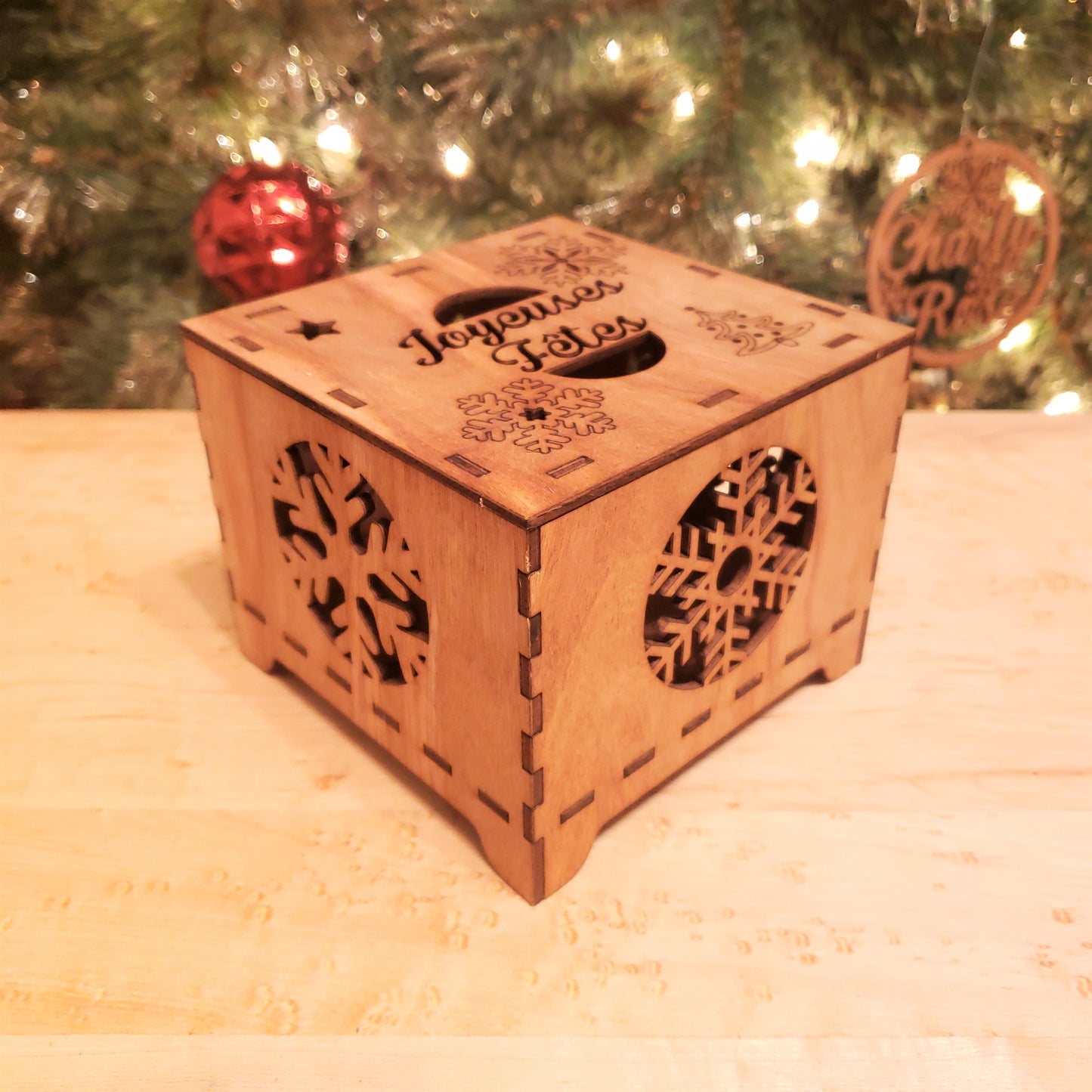 Christmas gift box (square)